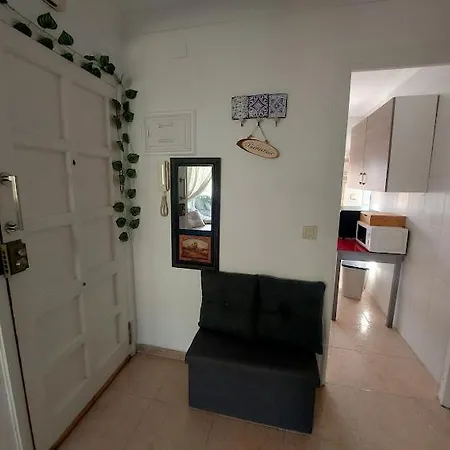 En Piso Con Terraza Junto A La Estacion *