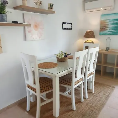 En Piso Con Terraza Junto A La Estacion Appartement *