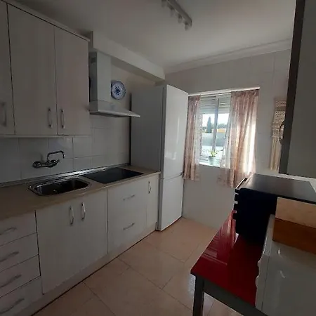 En Piso Con Terraza Junto A La Estacion Apartamento Ronda