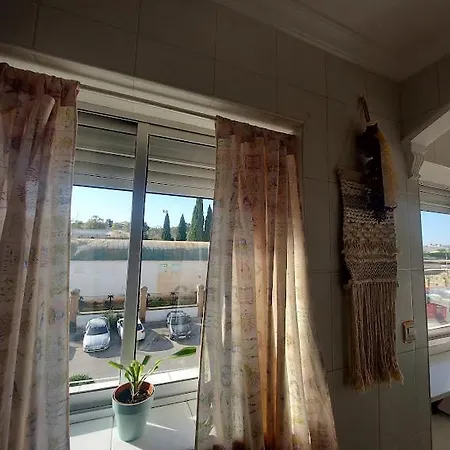 En Piso Con Terraza Junto A La Estacion Apartamento *